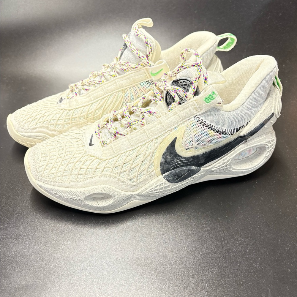 Nike cosmic unity